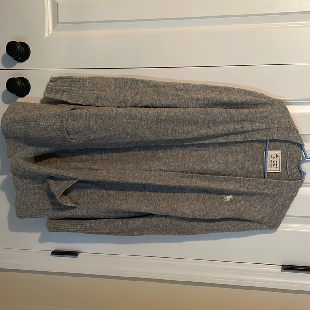 Grey Abercrombie and Fitch cardigan with front pockets. Size large.
